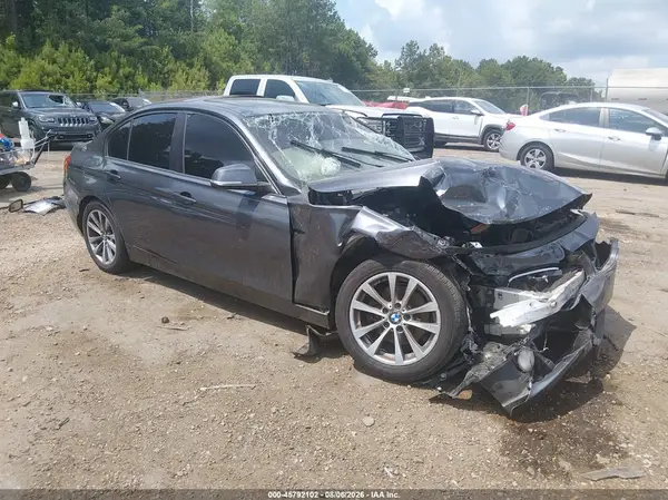 WBA8E1G37HNU16164 2017 BMW 3ER - Image 1