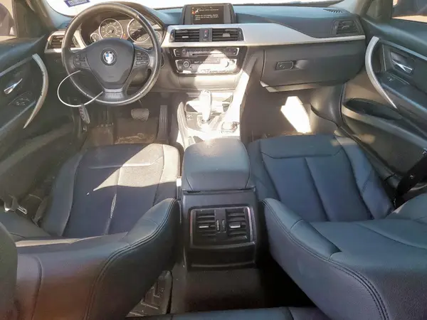 WBA8E1G37HNU16603 2017 BMW 3ER - Image 8