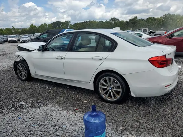 WBA8E1G37HNU16701 2017 BMW 3ER - Image 2