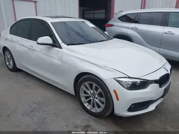 WBA8E1G37HNU16875 2017 BMW 3ER - Image 1