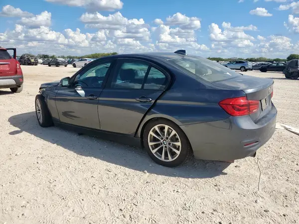 WBA8E1G38HNU17467 2017 BMW 3ER - Image 2