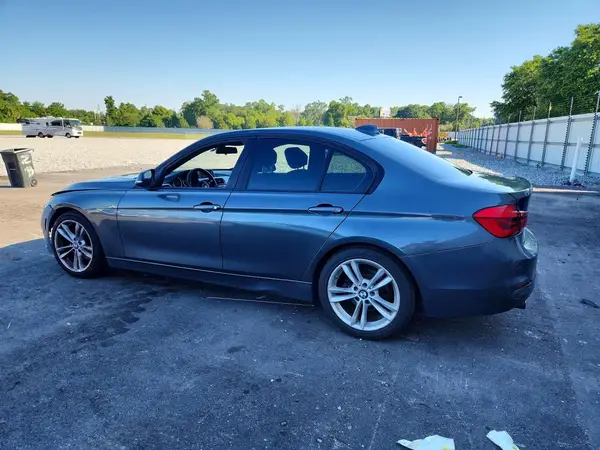 WBA8E1G39HNU15470 2017 BMW 3ER - Image 2