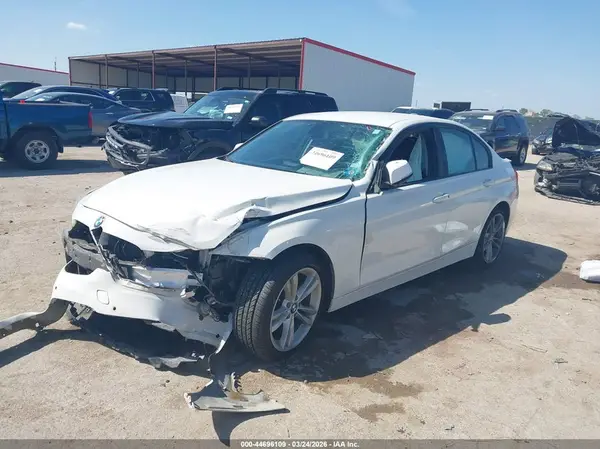 WBA8E1G39HNU17204 2017 BMW 3ER - Image 2
