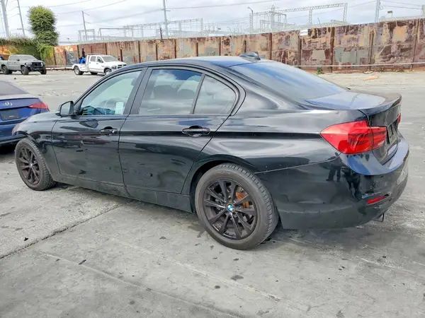 WBA8E1G39HNU18885 2017 BMW 3ER - Image 2
