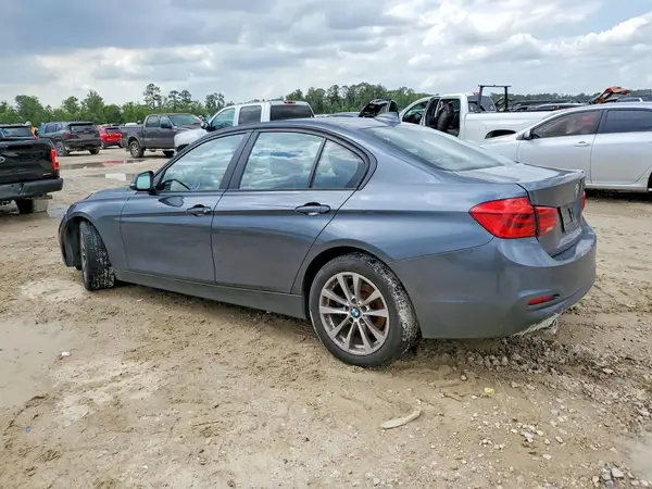 WBA8E1G3XHNU15476 2017 BMW 3ER - Image 2