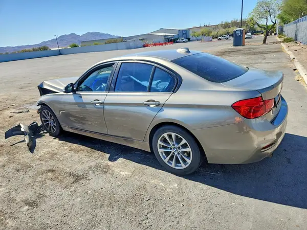 WBA8E1G3XHNU15672 2017 BMW 3ER - Image 2