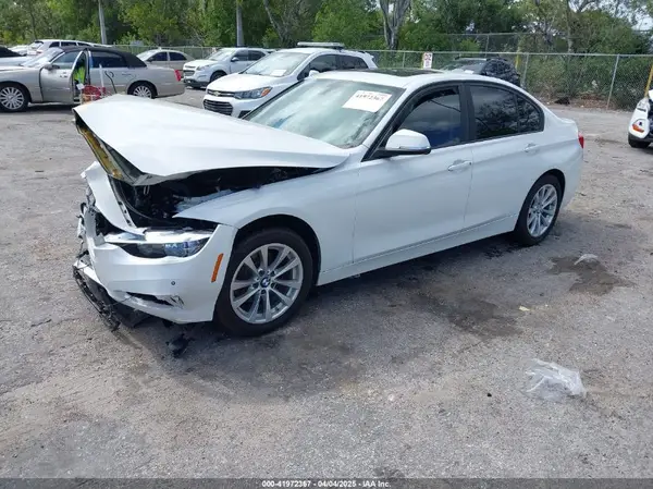 WBA8E1G3XHNU15820 2017 BMW 3ER - Image 2