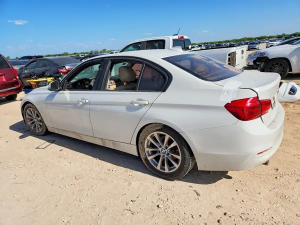 WBA8E1G3XHNU17681 2017 BMW 3ER - Image 2