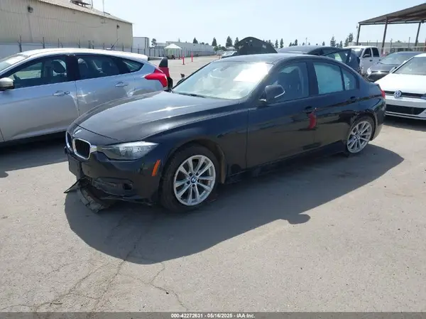 WBA8E1G3XHNU18829 2017 BMW 3ER - Image 2