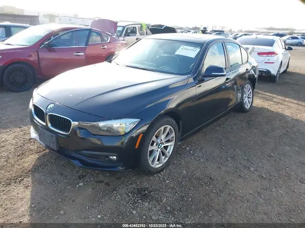 WBA8E1G50GNT36933 2016 BMW 3ER - Image 2