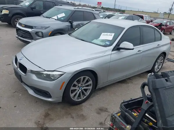 WBA8E1G50GNT37998 2016 BMW 3ER - Image 2