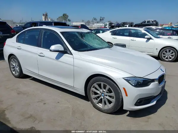 WBA8E1G50GNU10223 2016 BMW 3ER - Image 1