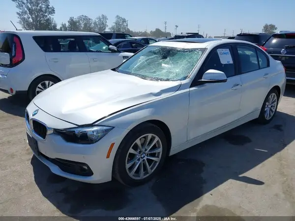 WBA8E1G50GNU10223 2016 BMW 3ER - Image 2