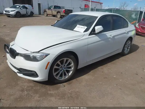 WBA8E1G50HNU12703 2017 BMW 3ER - Image 2