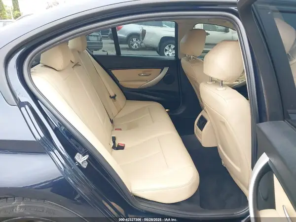 WBA8E1G50HNU13320 2017 BMW 3ER - Image 8