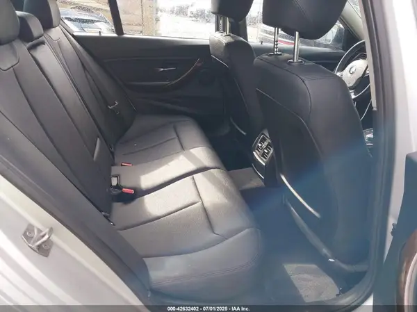WBA8E1G50HNU14399 2017 BMW 3ER - Image 8