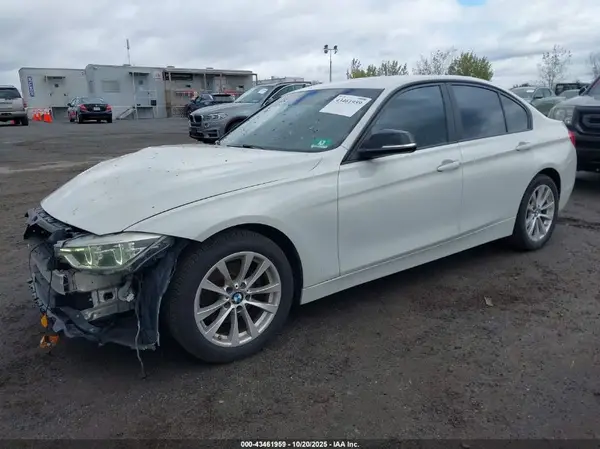 WBA8E1G50JNU89559 2018 BMW 3ER - Image 2
