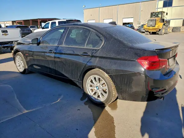 WBA8E1G50JNU89576 2018 BMW 3ER - Image 2