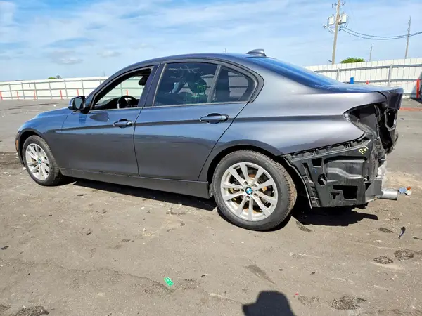 WBA8E1G50JNU90517 2018 BMW 3ER - Image 2