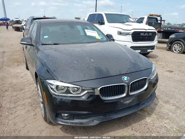 WBA8E1G50JNU90582 2018 BMW 3ER - Image 1