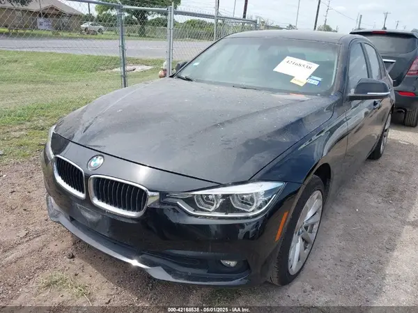 WBA8E1G50JNU90582 2018 BMW 3ER - Image 2