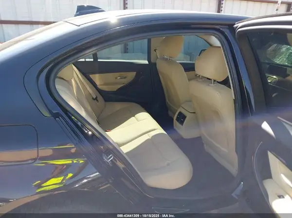 WBA8E1G50JNU90758 2018 BMW 3ER - Image 8