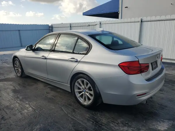 WBA8E1G50JNU90811 2018 BMW 3ER - Image 2