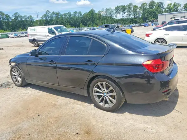 WBA8E1G50JNU91151 2018 BMW 3ER - Image 2