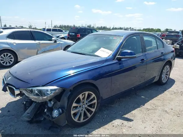 WBA8E1G50JNU91361 2018 BMW 3ER - Image 2