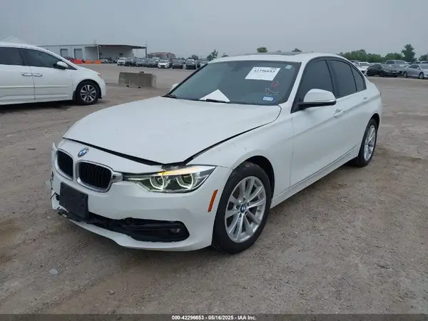 WBA8E1G50JNU92543 2018 BMW 3ER - Image 2