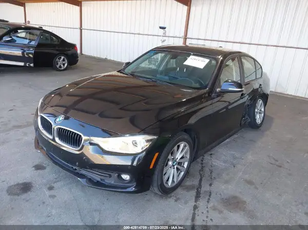 WBA8E1G50JNU93059 2018 BMW 3ER - Image 2