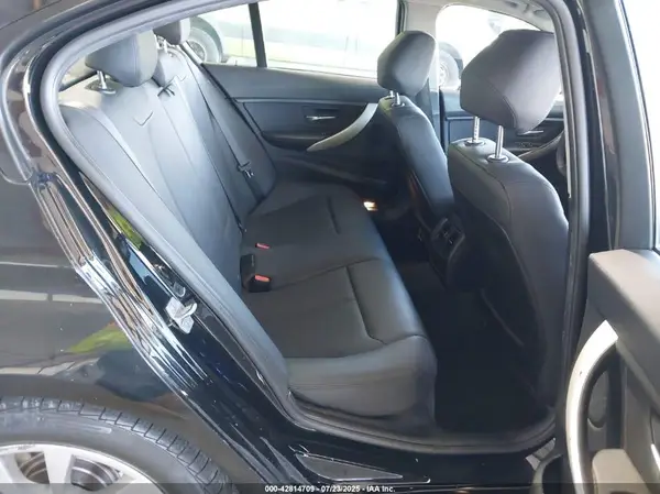 WBA8E1G50JNU93059 2018 BMW 3ER - Image 8