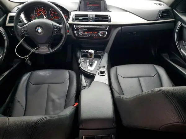 WBA8E1G50JNU93367 2018 BMW 3ER - Image 8