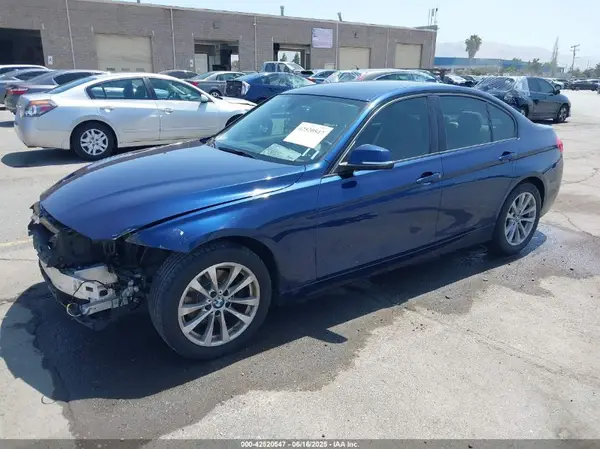 WBA8E1G51GNT35970 2016 BMW 3ER - Image 2