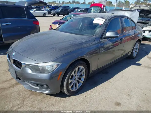 WBA8E1G51GNT37220 2016 BMW 3ER - Image 2
