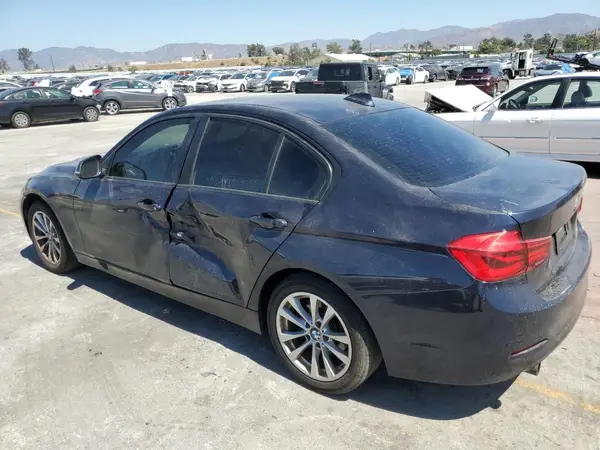 WBA8E1G51HNU12807 2017 BMW 3ER - Image 2