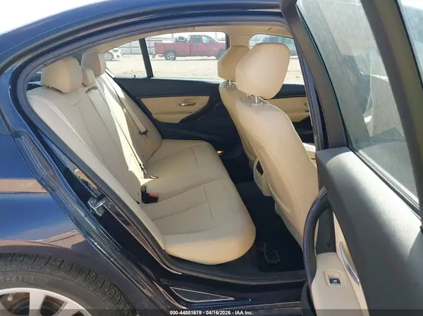 WBA8E1G51HNU13388 2017 BMW 3ER - Image 8