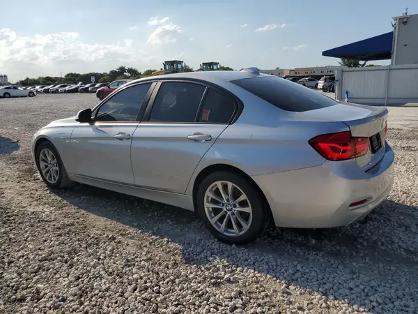 WBA8E1G51HNU13536 2017 BMW 3ER - Image 2