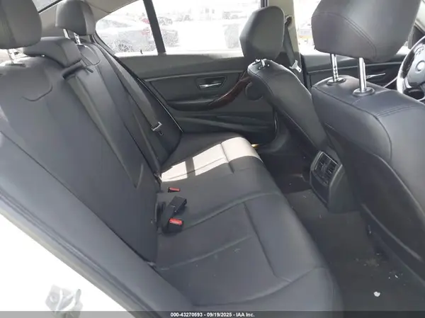 WBA8E1G51HNU15271 2017 BMW 3ER - Image 8
