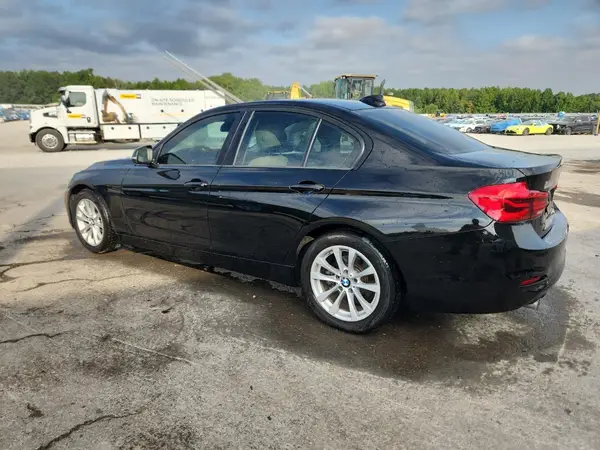 WBA8E1G51JNU88940 2018 BMW 3ER - Image 2