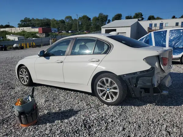 WBA8E1G51JNU90249 2018 BMW 3ER - Image 2