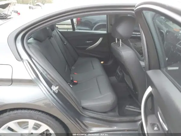 WBA8E1G51JNU91272 2018 BMW 3ER - Image 8