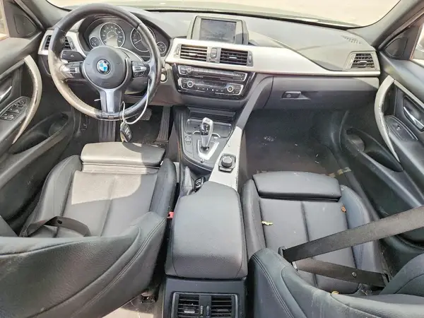 WBA8E1G51JNU91952 2018 BMW 3ER - Image 8