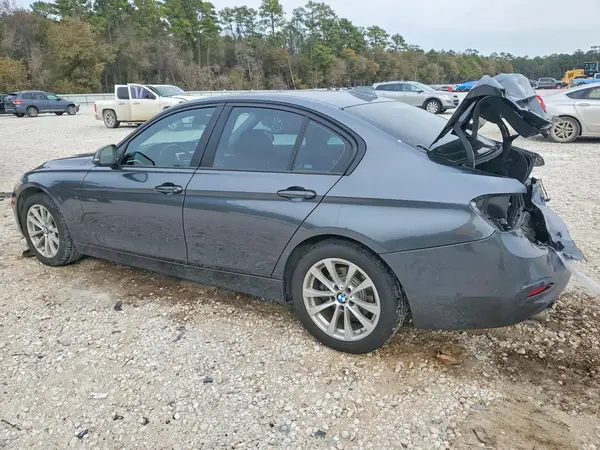 WBA8E1G51JNU92129 2018 BMW 3ER - Image 2