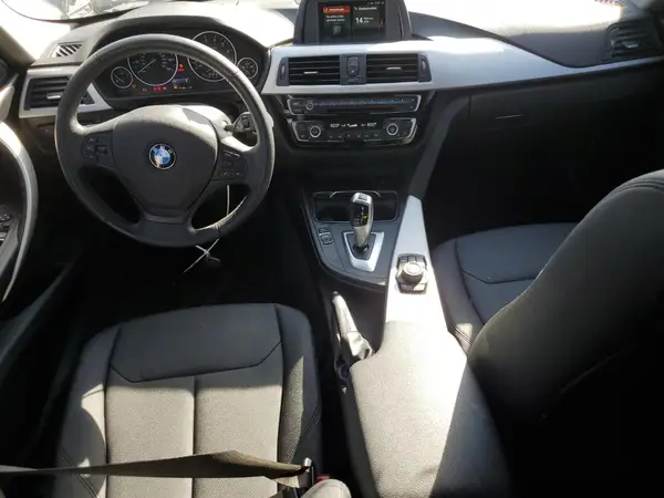 WBA8E1G51JNU93460 2018 BMW 3ER - Image 8