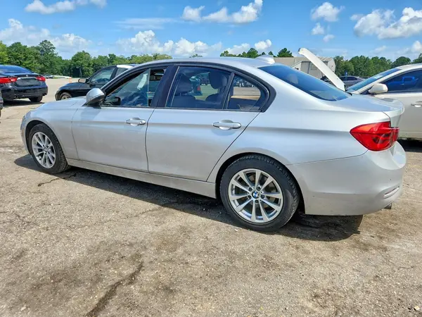 WBA8E1G52GNT34021 2016 BMW 3ER - Image 2