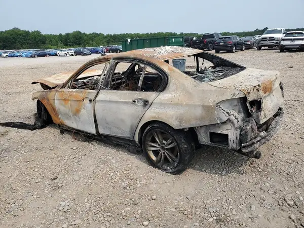 WBA8E1G52GNT36013 2016 BMW 3ER - Image 2