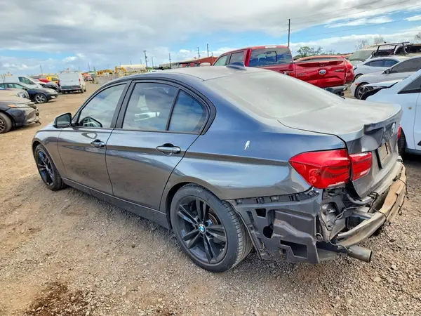 WBA8E1G52GNU11051 2016 BMW 3ER - Image 2
