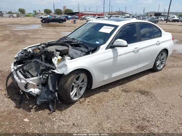 WBA8E1G52HNT72477 2017 BMW 3ER - Image 2