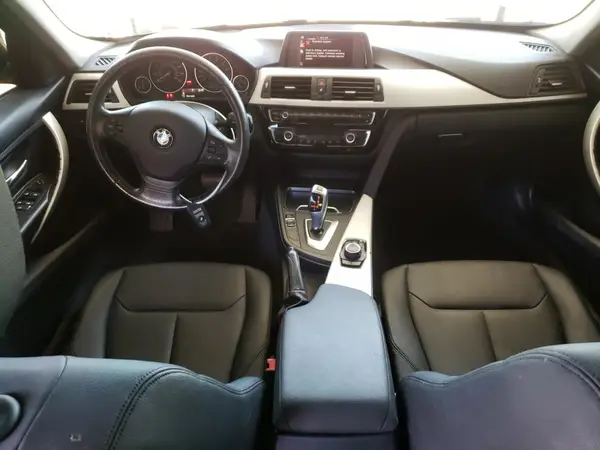 WBA8E1G52HNU13495 2017 BMW 3ER - Image 8